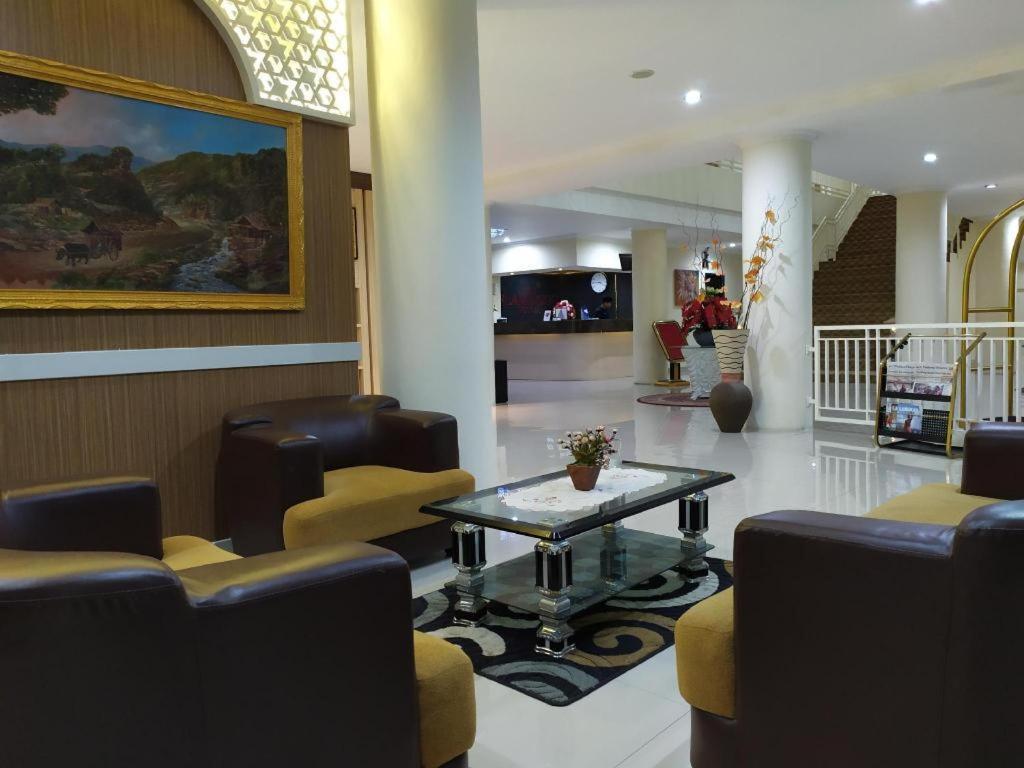 Rangkayobasa Hotel Padang Panjang Букитинги Екстериор снимка